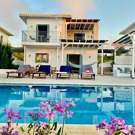 Villa Etoni, Amazing Sea Views, Infinity Pool *