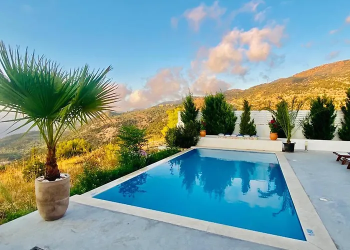 Villa Etoni, Amazing Sea Views, Infinity Pool *