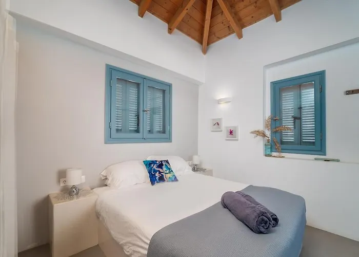 Etoni, Amazing Sea Views, Infinity Pool Villa