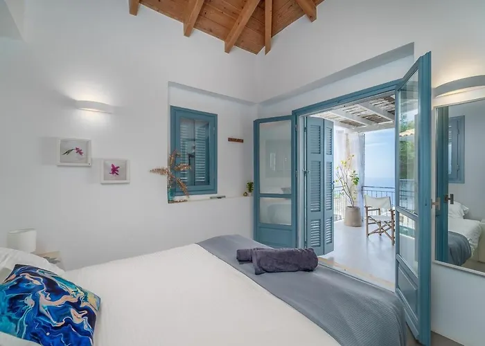 Villa Etoni, Amazing Sea Views, Infinity Pool Kalamítsi