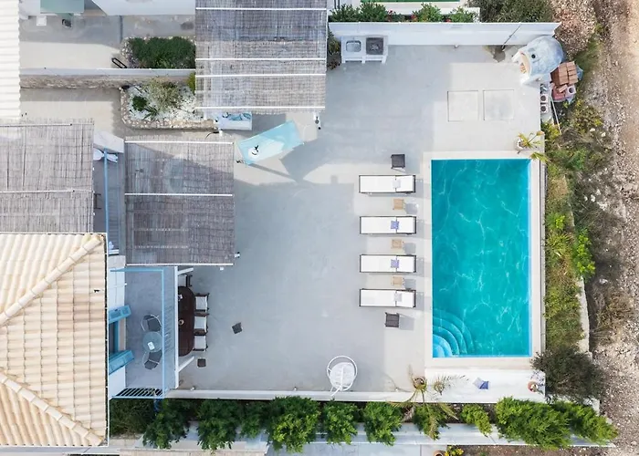 Etoni, Amazing Sea Views, Infinity Pool Villa *