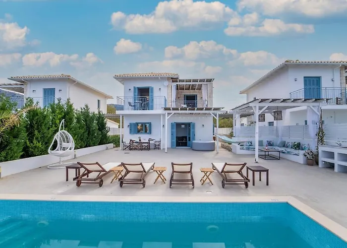Etoni, Amazing Sea Views, Infinity Pool Villa *
